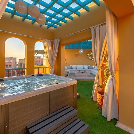 Heated Jacuzzi 2Br Apartment On Yacht View Hurgada Dış mekan fotoğraf