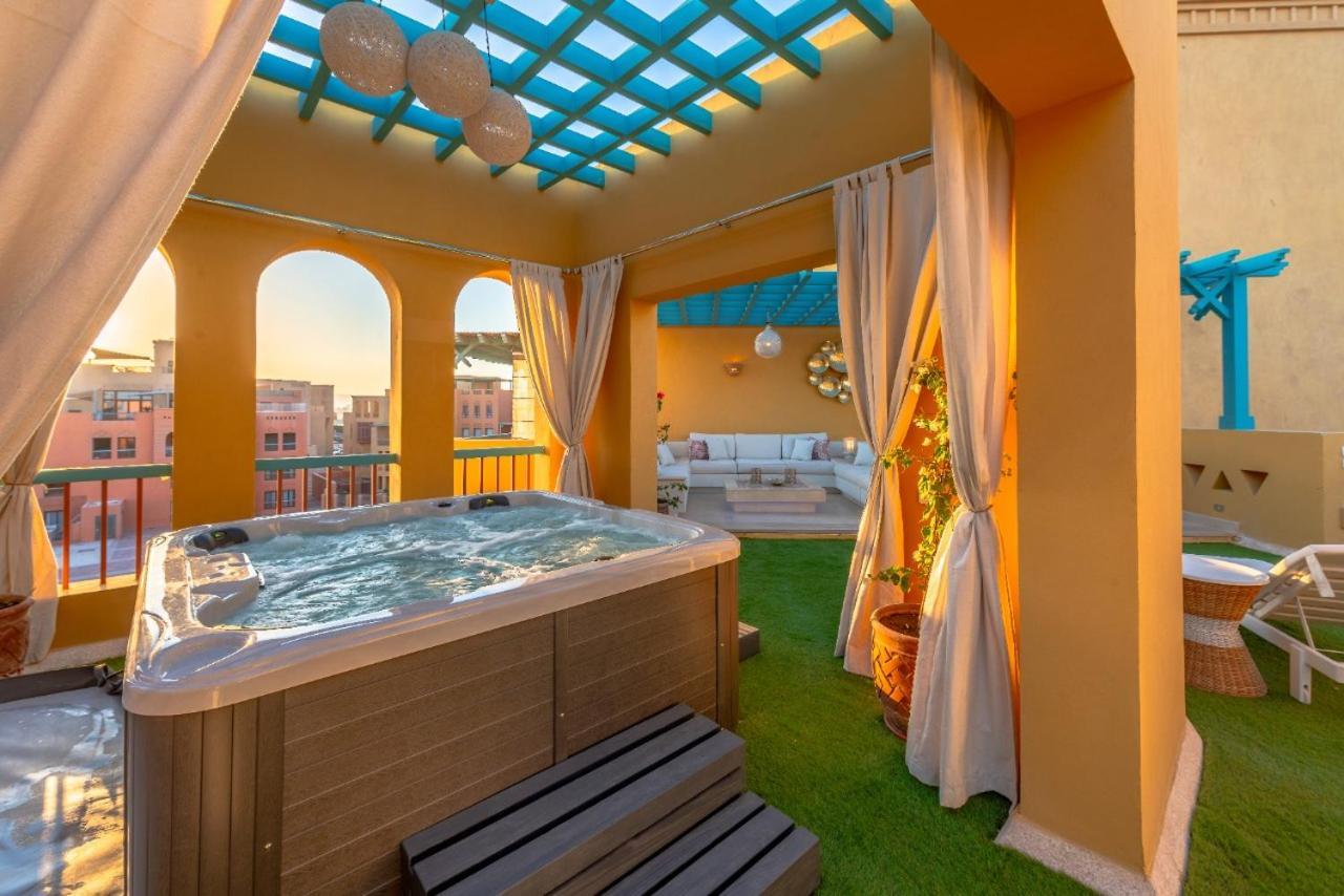 Heated Jacuzzi 2Br Apartment On Yacht View Hurgada Dış mekan fotoğraf