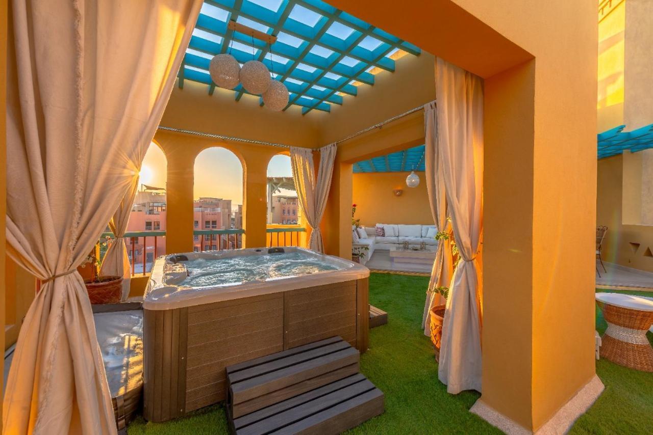 Heated Jacuzzi 2Br Apartment On Yacht View Hurgada Dış mekan fotoğraf
