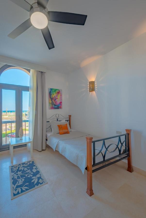 Heated Jacuzzi 2Br Apartment On Yacht View Hurgada Dış mekan fotoğraf