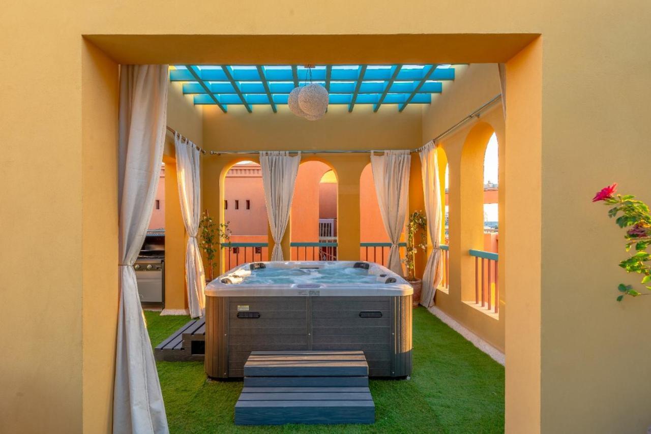 Heated Jacuzzi 2Br Apartment On Yacht View Hurgada Dış mekan fotoğraf